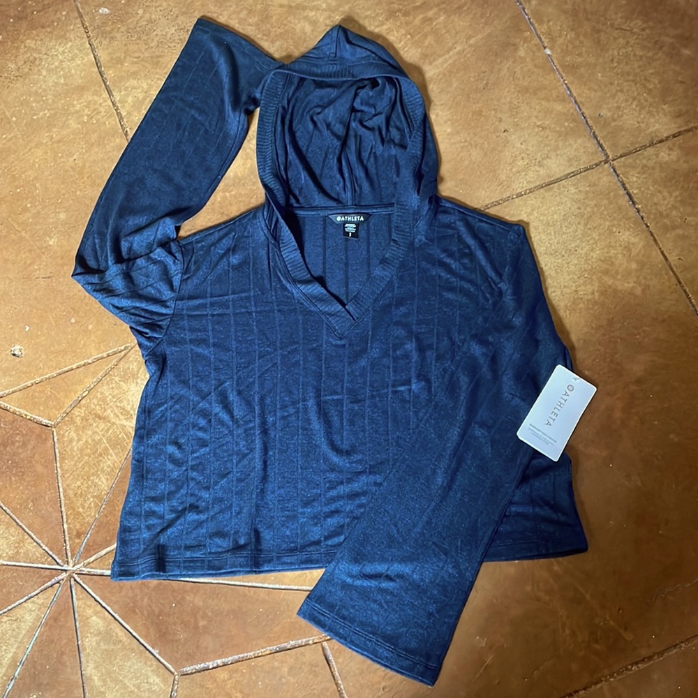 BNWT light sweater hoodie in deep navy by Athleta